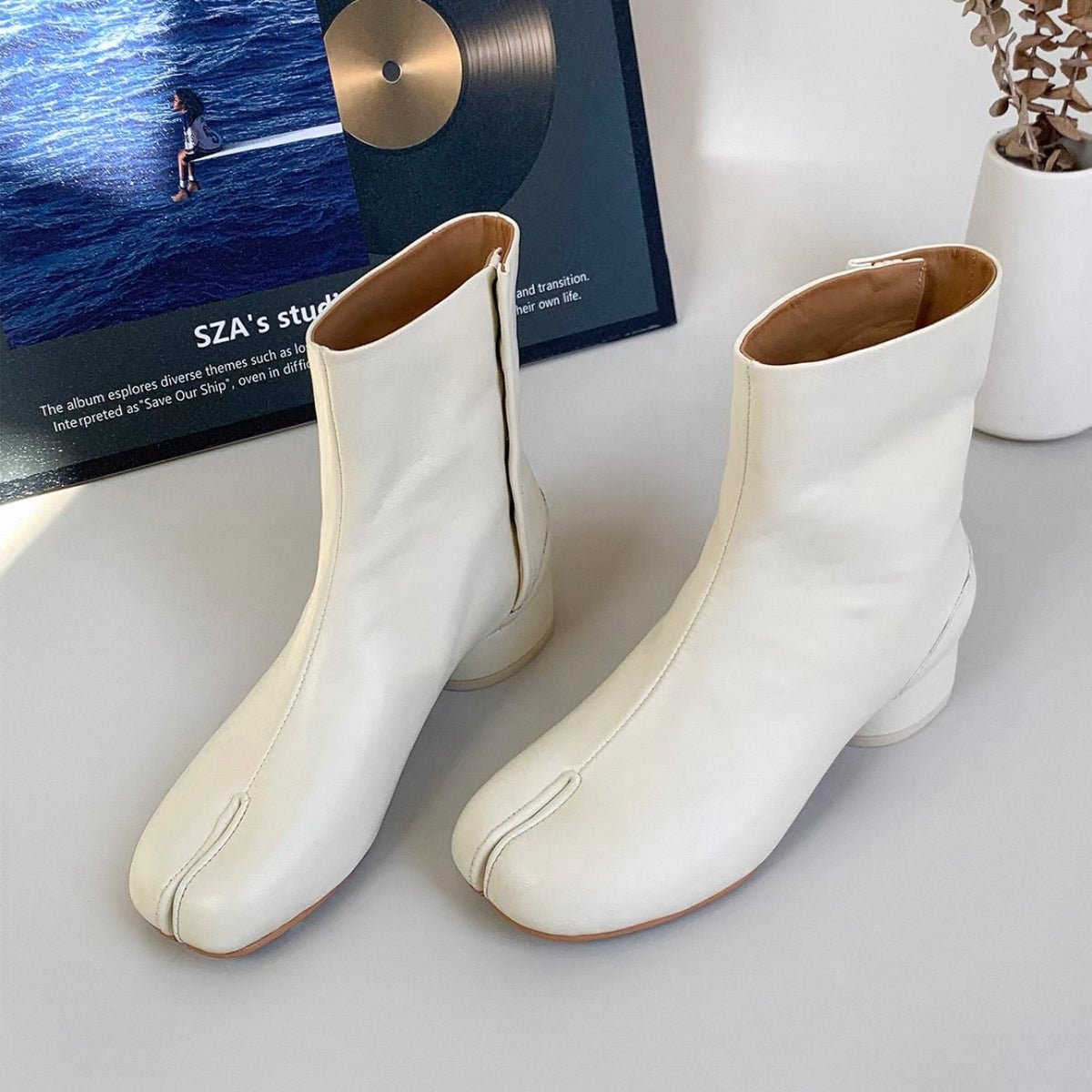 Tabi Boots