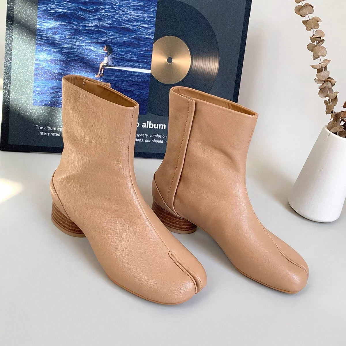 Tabi Boots